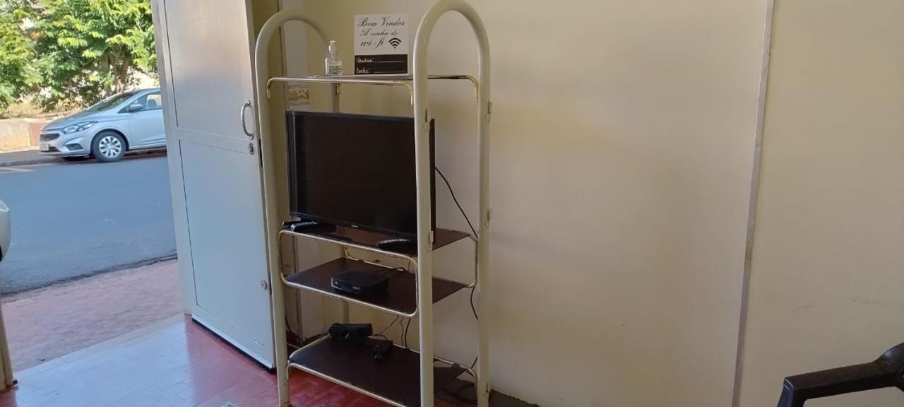 ריבייראו פרטו Studio 30M, Wi-Fi, Proximo Ao Centro Da Cidade מראה חיצוני תמונה